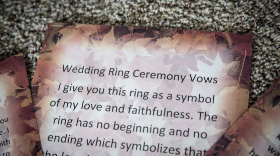 Wanna Write Your Own Wedding Vows Here Are 7 Great Tips Royal